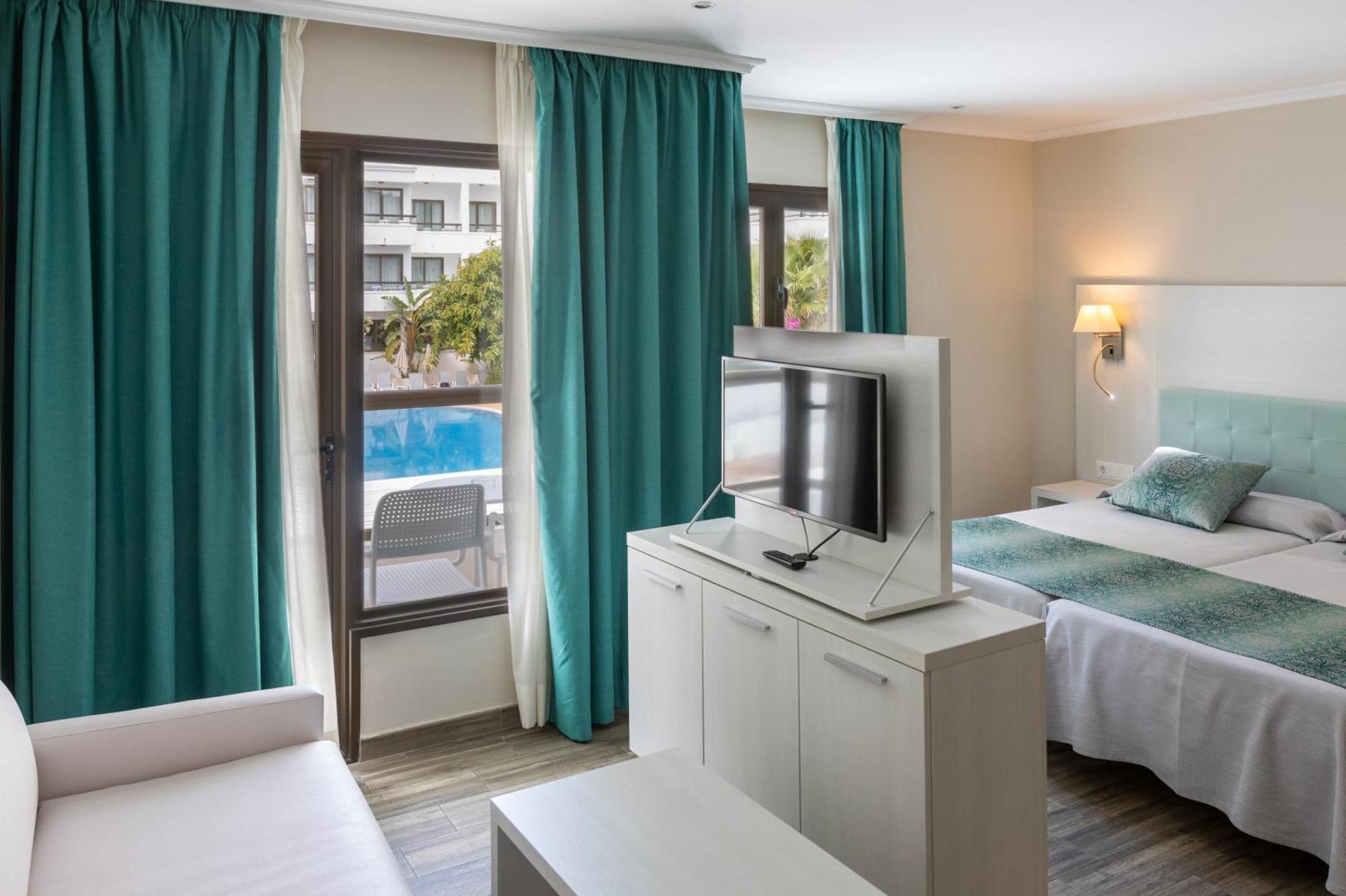 Ona Palmira Paguera Hotel Peguera Bagian luar foto