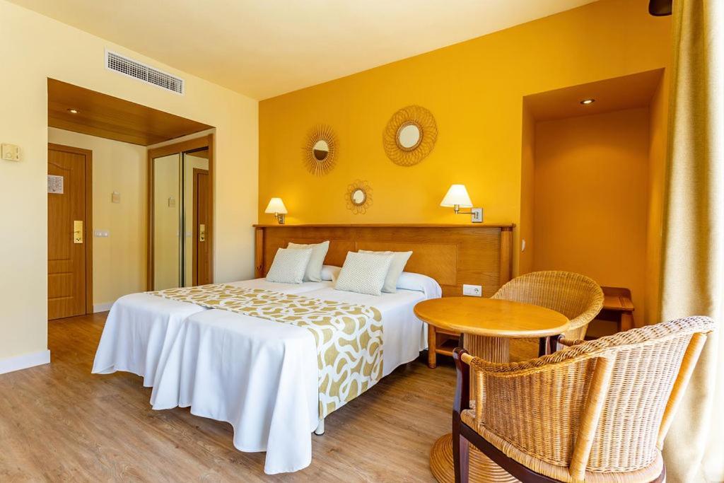 Ona Palmira Paguera Hotel Peguera Ruang foto