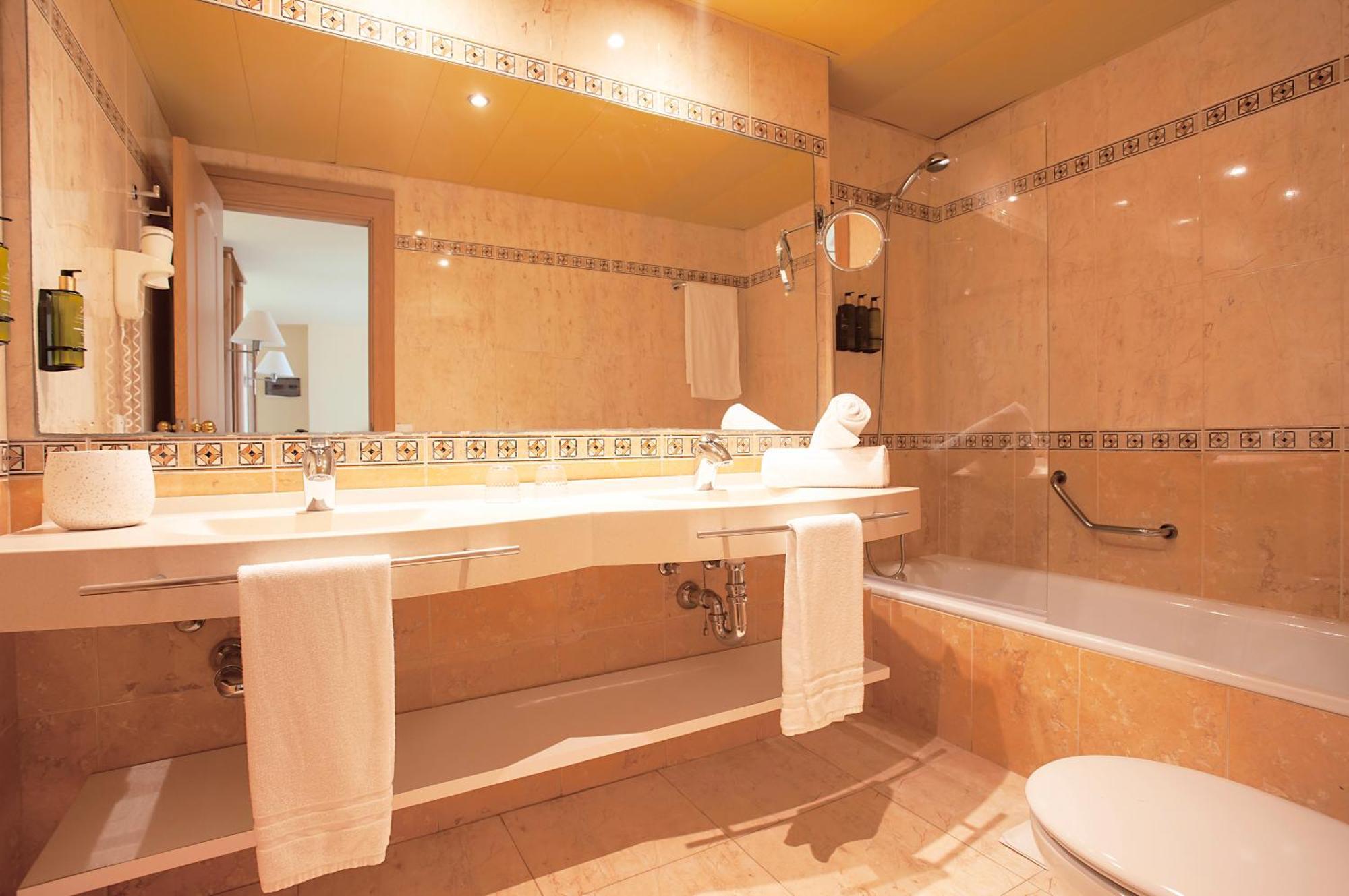 Ona Palmira Paguera Hotel Peguera Bagian luar foto